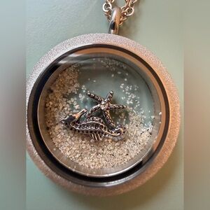 Origami Owl Living Locket Necklace | Seahorse Starfish Sand | 23” Chain